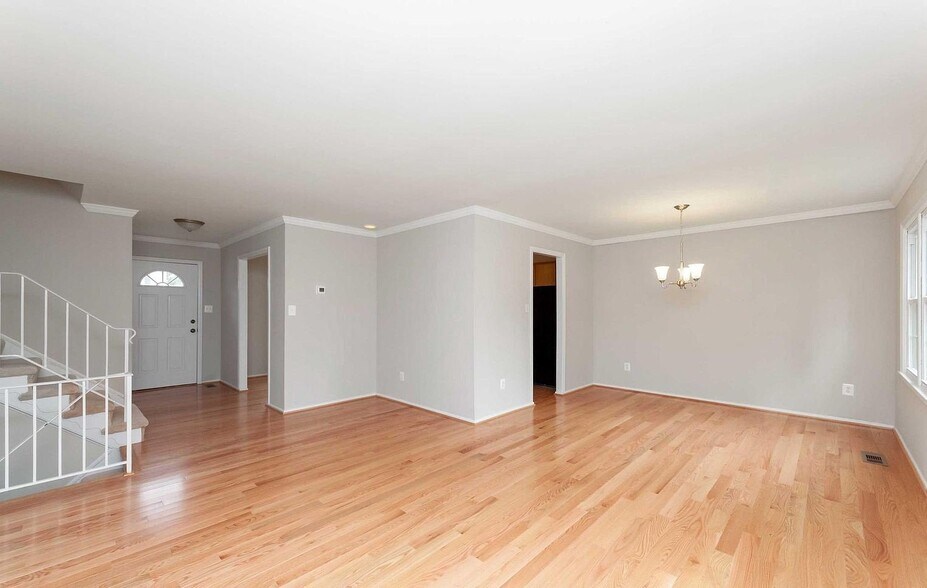 Building Photo - 5307 Greenough Pl