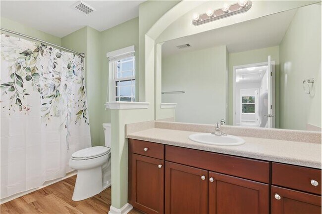 Building Photo - 13 Concordia Dr