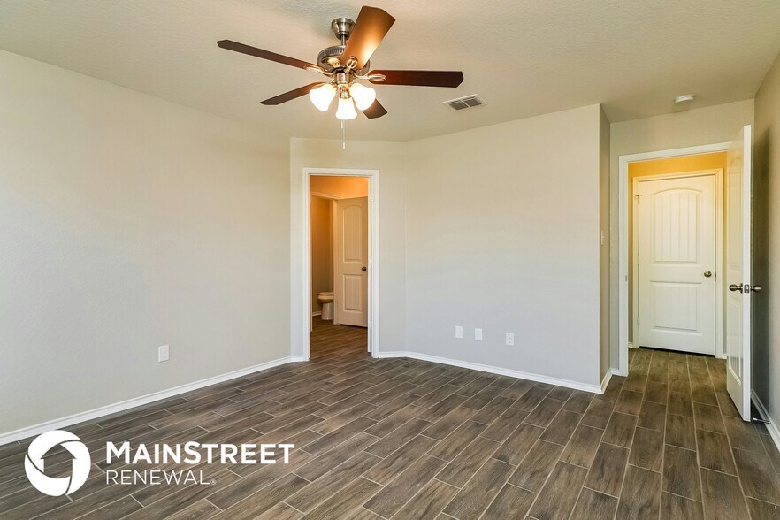 Building Photo - 1723 Aspen Silver