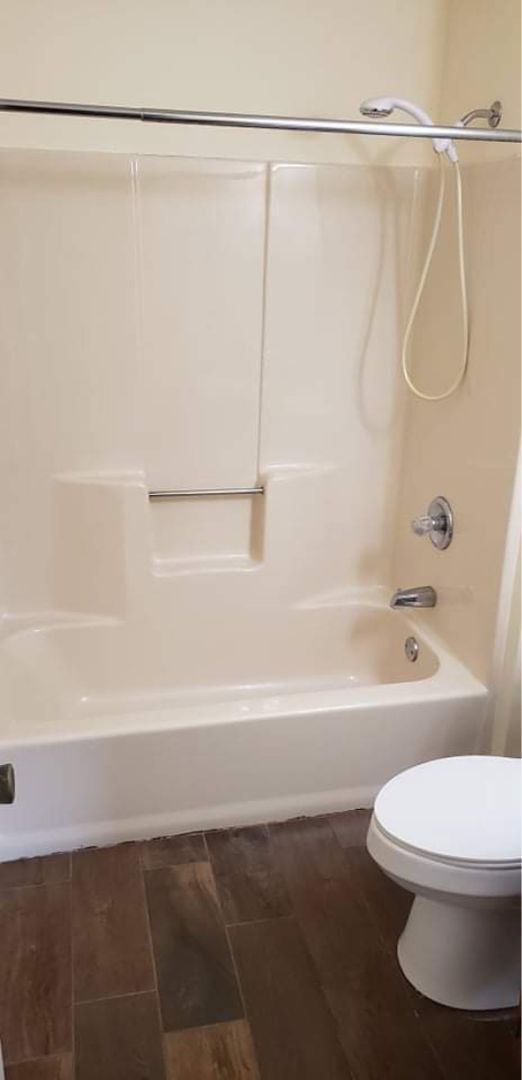 Building Photo - 3 Bedroom/2 Bath one level unit  ?  Kingsp...