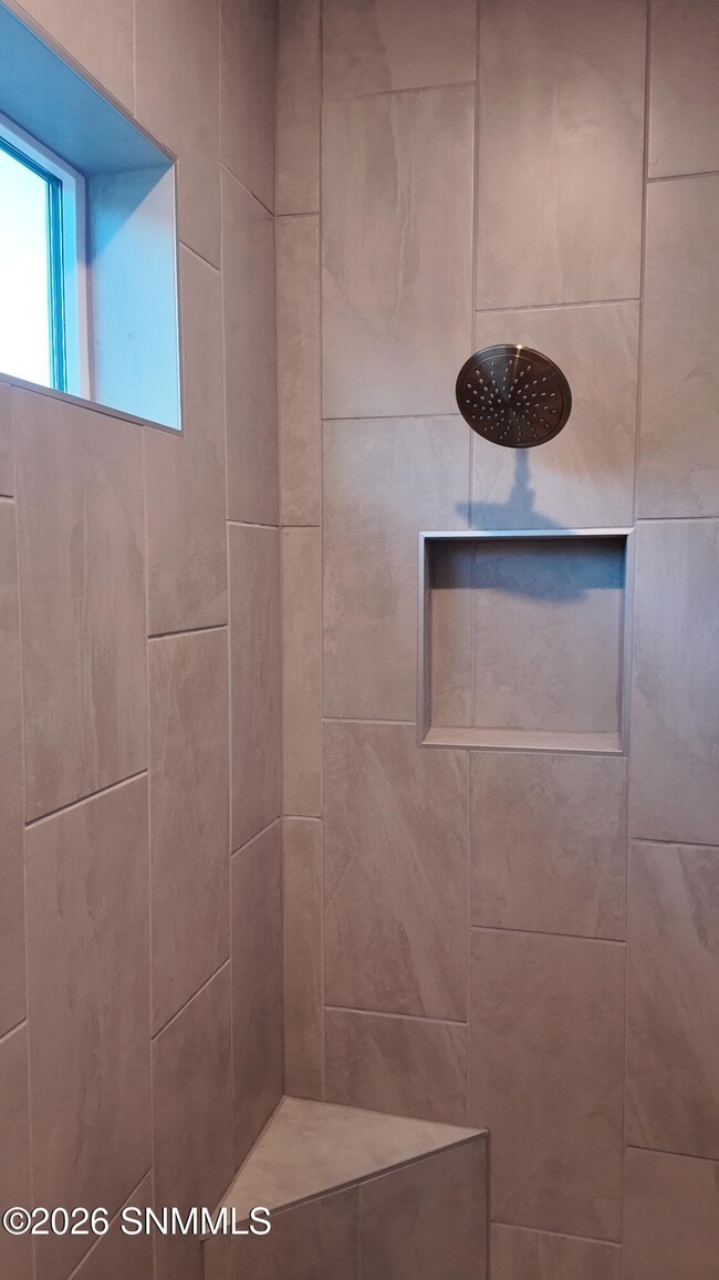 Building Photo - 150 Pinos Altos Trl