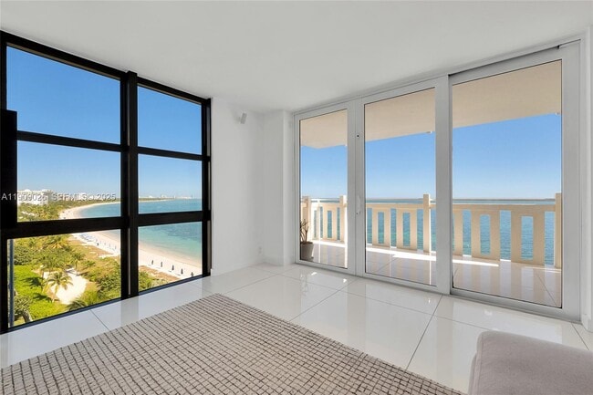 Building Photo - 1111 Crandon Blvd