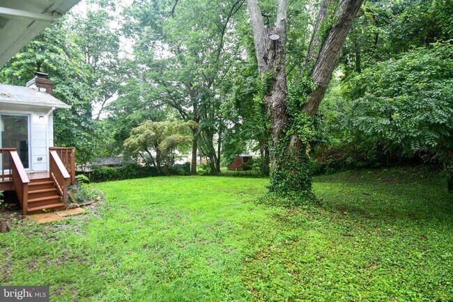 Building Photo - 11004 Tyrone Dr