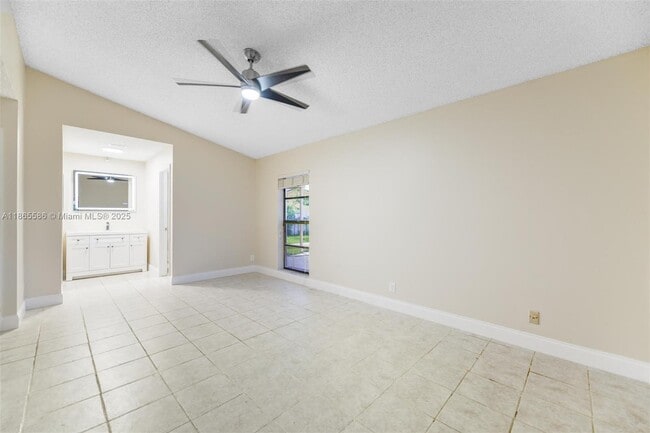 Building Photo - 2532 NW 87th Dr