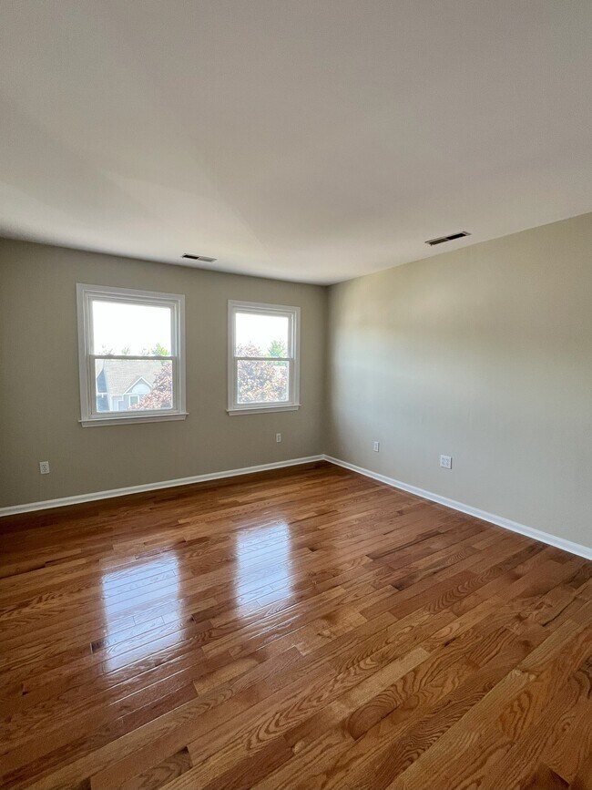 Second Bedroom View1 - 2445 Park Ave