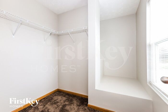Building Photo - 6322 Pompano St