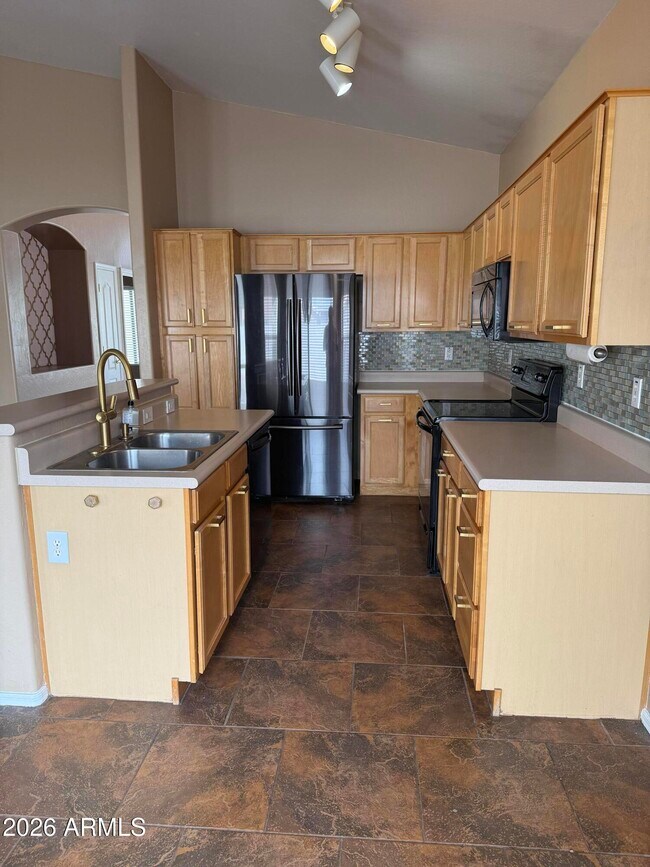 Building Photo - 8136 W Laurel Ln