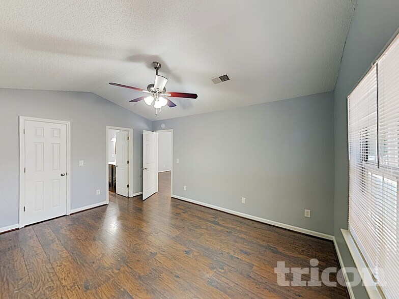 Building Photo - 430 Forest Grove Cir