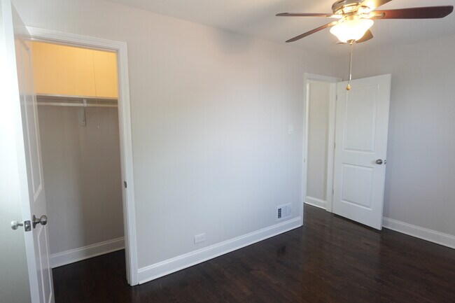 Building Photo - 2247 S 9th Ave