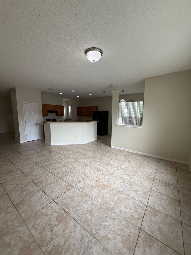 Building Photo - Chickasaw Place 3 Bedroom +Office or 4th B...