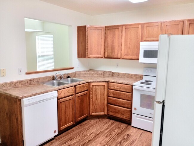 Building Photo - 1720-1722-1722 Juniper Dr