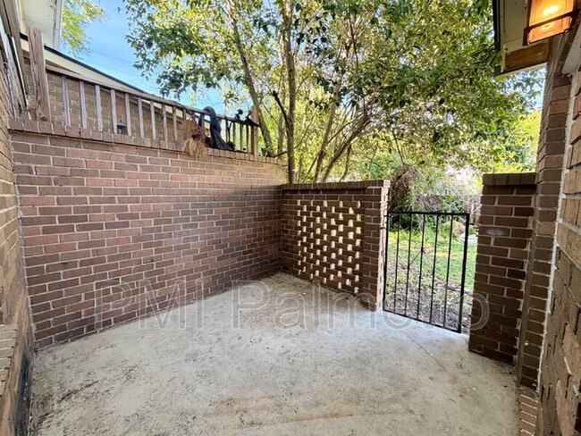 Building Photo - 4716 Leaf Crest Ct