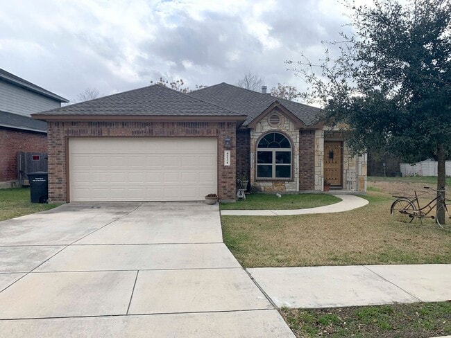 Building Photo - Spacious Ranch Home with Covered Patio & Greenbelt | 410 & Rittiman Rd