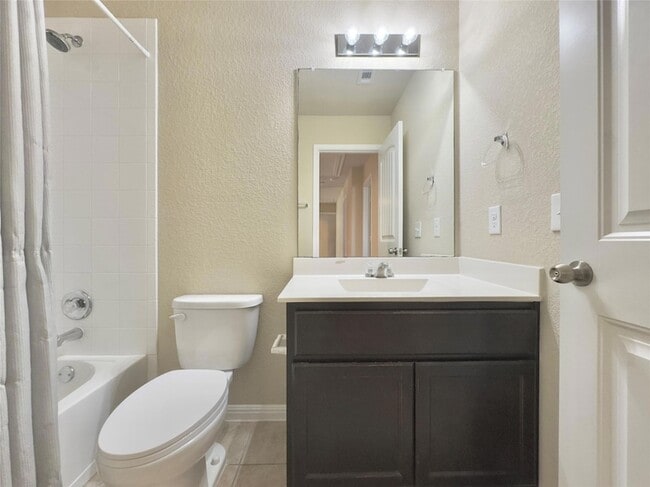 Building Photo - 1521 Maier Dr