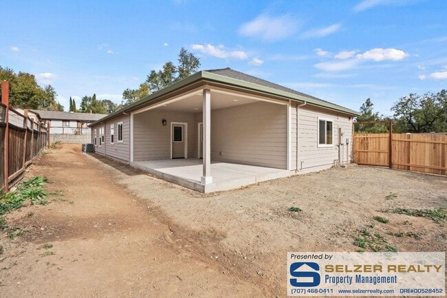 Building Photo - Beautiful newly-constructed 3 bd. home at ...