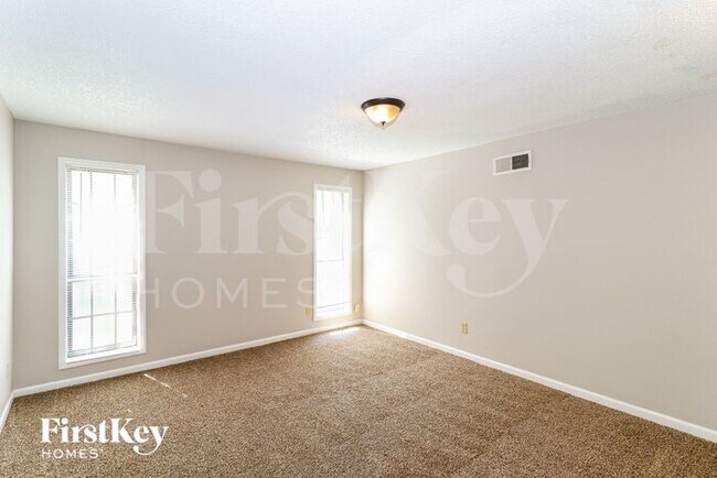 Building Photo - 2715 Welchlawn St