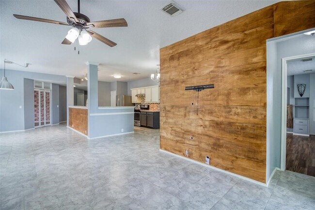 Building Photo - 21222 Somerset Park Ln