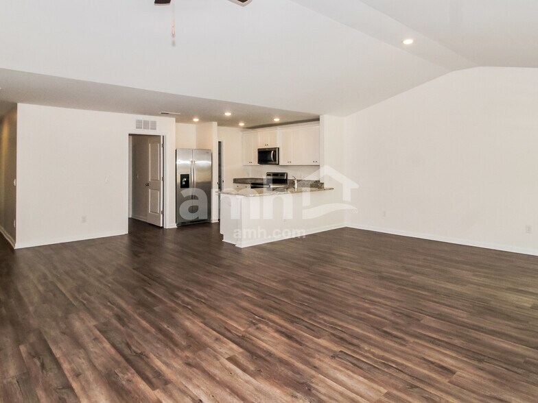 Building Photo - 999 Jt Westfield Dr