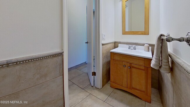 Building Photo - 1115 Hamlet Ct