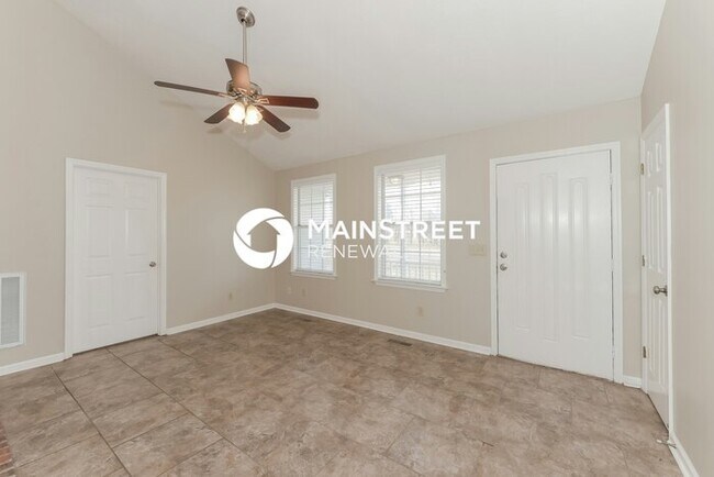 Building Photo - 3 Bedroom Pet-Friendly Home in La Vergne, ...