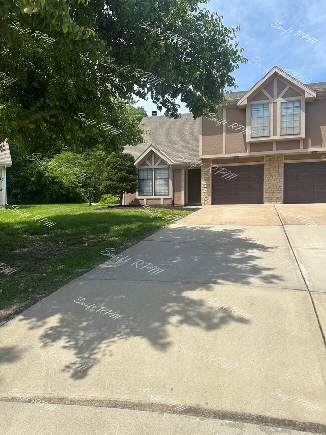 Primary Photo - 6704 W 150th St