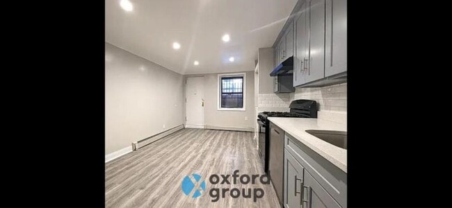 Building Photo - 2 bedroom in Brooklyn NY 11249