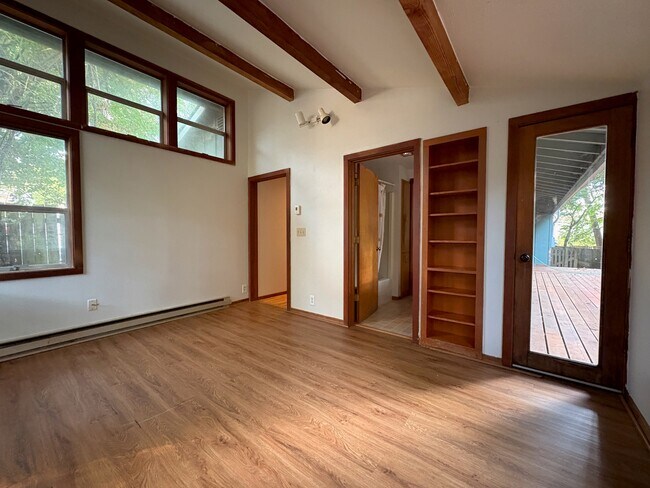 Building Photo - 3060 Onyx St