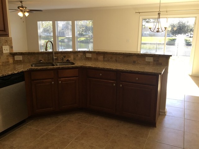 Building Photo - 385 Bostwick Cir