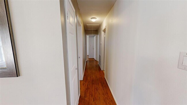 Building Photo - 22306 Rustic Bridge Ln