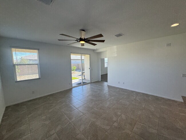 Building Photo - 32067 N Wayne Ln