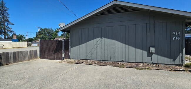 Building Photo - WT2403.2