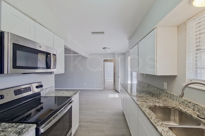 Building Photo - 168 Creekview Dr E
