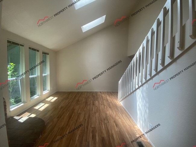 Building Photo - R277F
