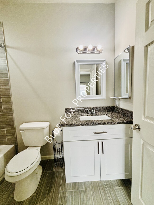 Building Photo - 149 E Stone Ct