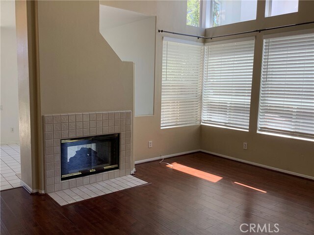 Building Photo - 932 S Lone Pine Ln