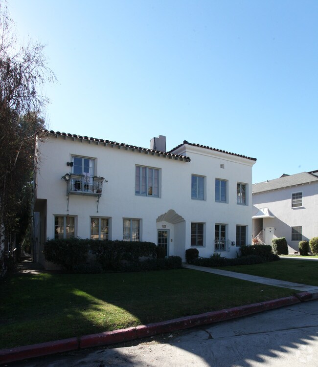 Building Photo - 3376 Rowena