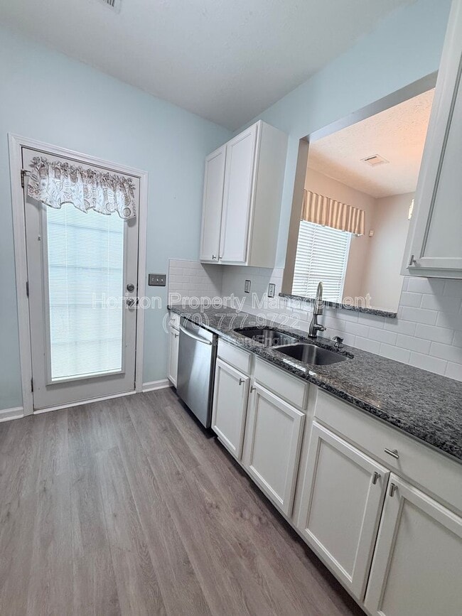 Building Photo - 6474 Portside Way