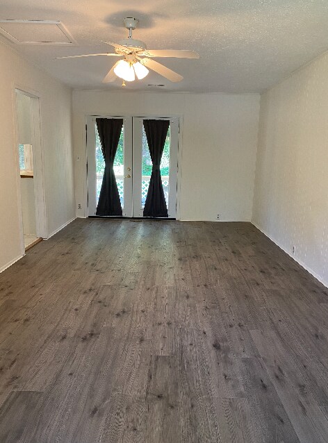 Building Photo - 3 Bedroom 2 Bathroom one level home.