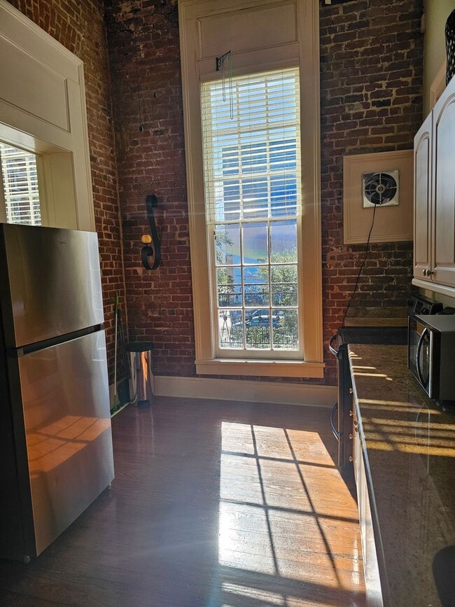 Building Photo - Camp