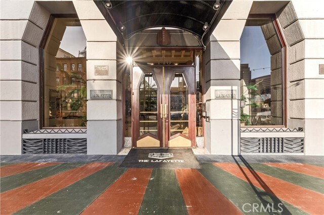 Building Photo - 140 Linden Ave