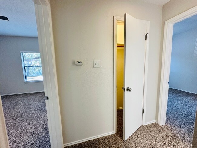 Building Photo - 1 MONTH FREE !!! - Charming 2 Bed 2 Bath Condo with Nature Views in Stillhouse Canyon - Spicewood...