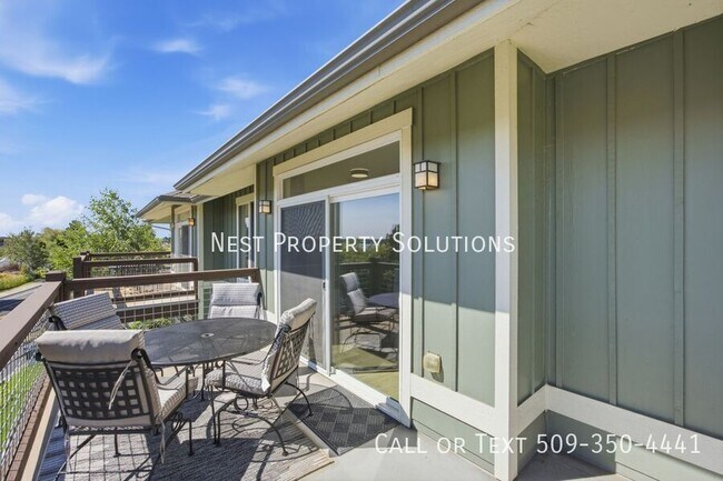 Building Photo - 6432 Melby Way NE