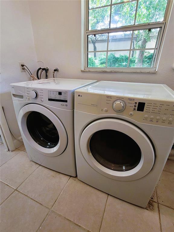 Building Photo - 10 Winding Ridge Rd