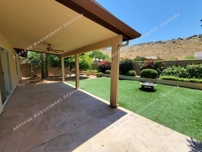 Building Photo - PINNACLE HILL RENTAL WITH MTN VIEWS, FIREP...