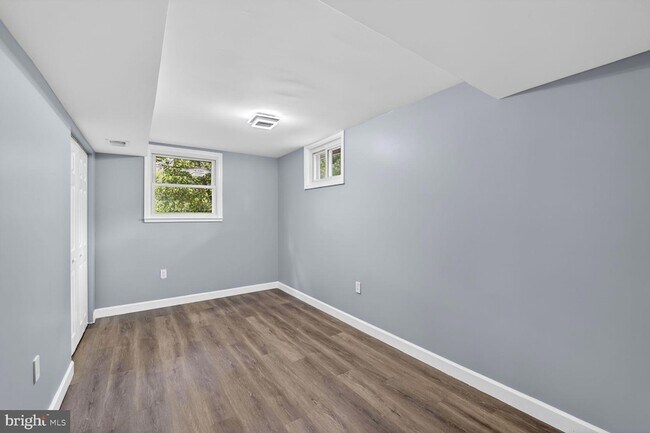 Building Photo - 3604 Halloway N