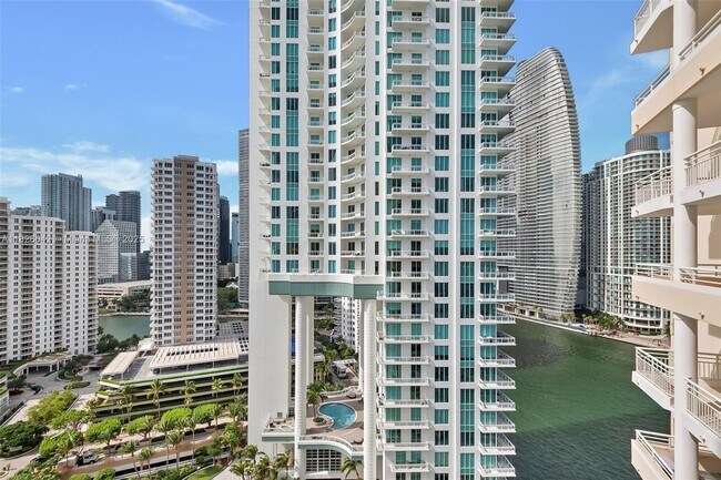 Building Photo - 888 Brickell Key Dr