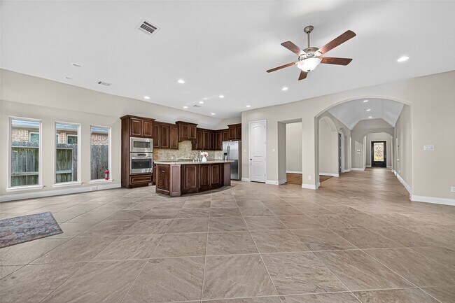 Building Photo - 28015 Castle Park Ln