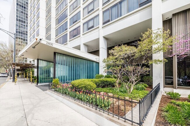 Building Photo - 2800 N Lake Shore Dr