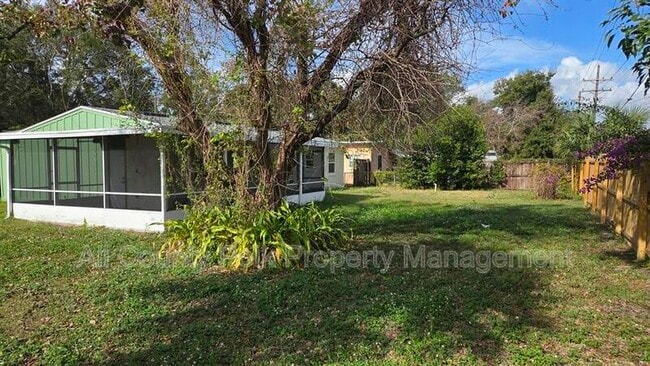 Building Photo - 2704 Homer Cir