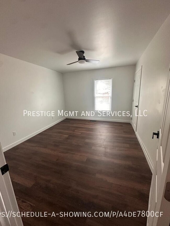 Building Photo - 401 Holmes St